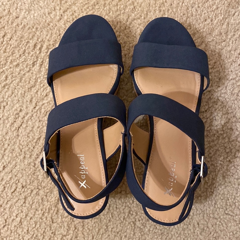 Wedge Sandal. Navy Blue. Size 6